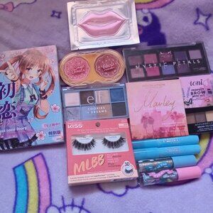 Assorted Makeup Lot D - (BRAND NEW)